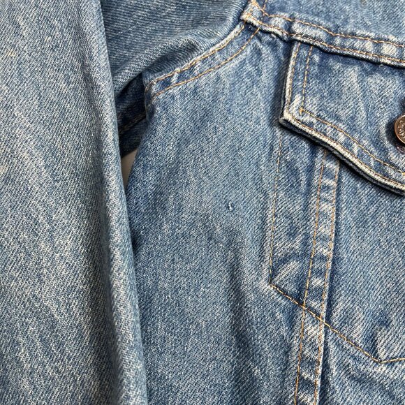 Vintage Levi's Medium Wash Denim Jacket Women's L - Picture 6 of 7